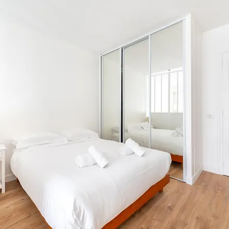 Apartment Stylish 1bd Flat With Patio Rue Des Petites Ecuries