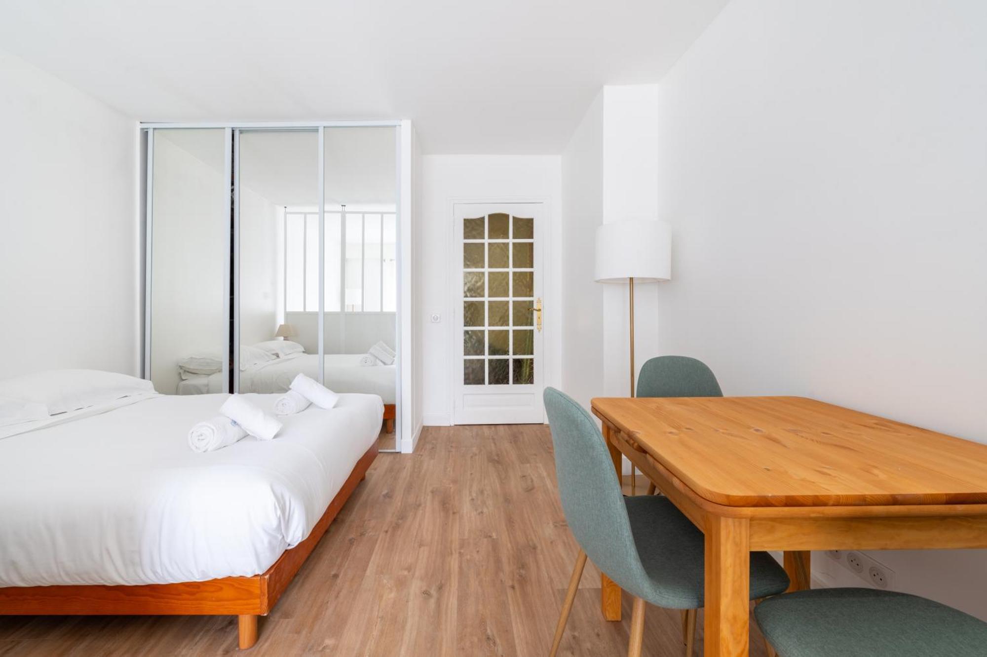 Stylish 1bd Flat With Patio Rue Des Petites Ecuries * Paris